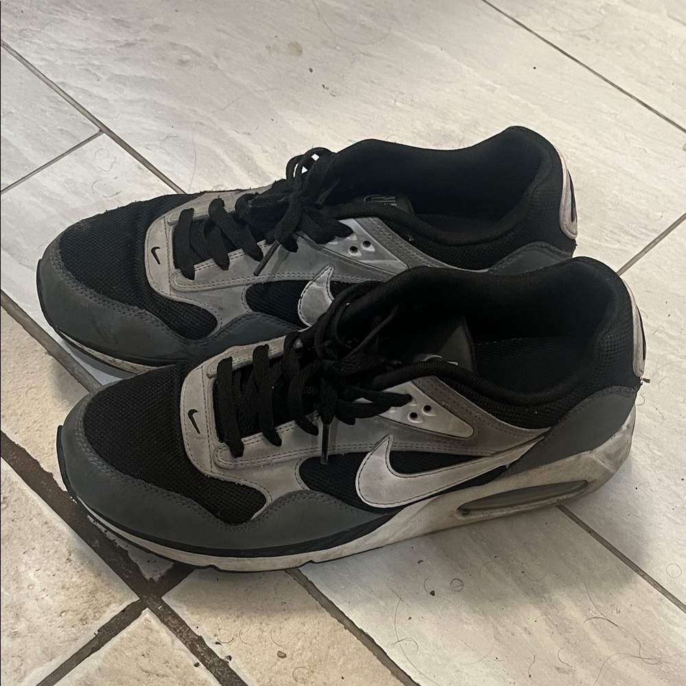 Nike Air Max Correlate
Black White Grey
